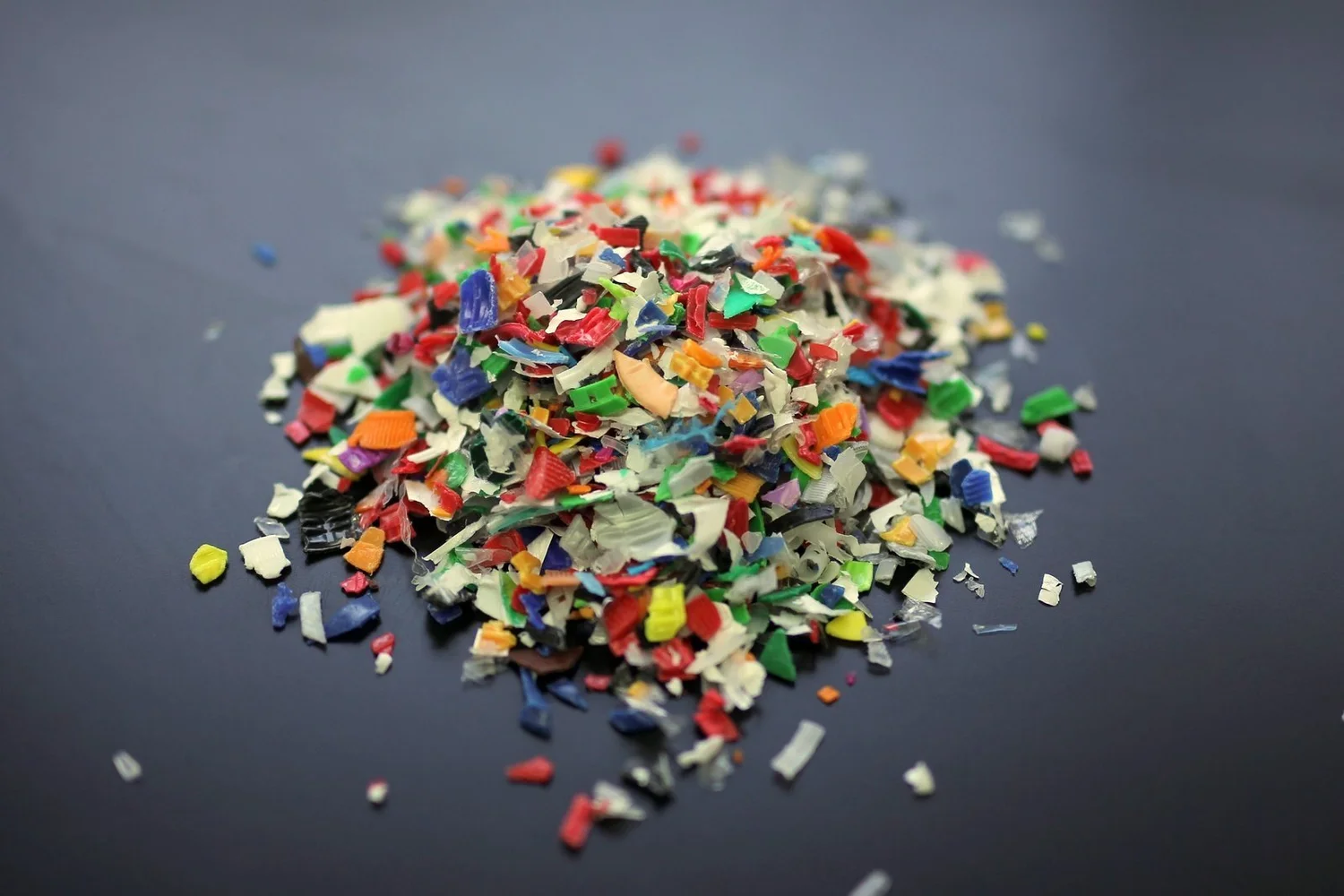 HDPE flakes